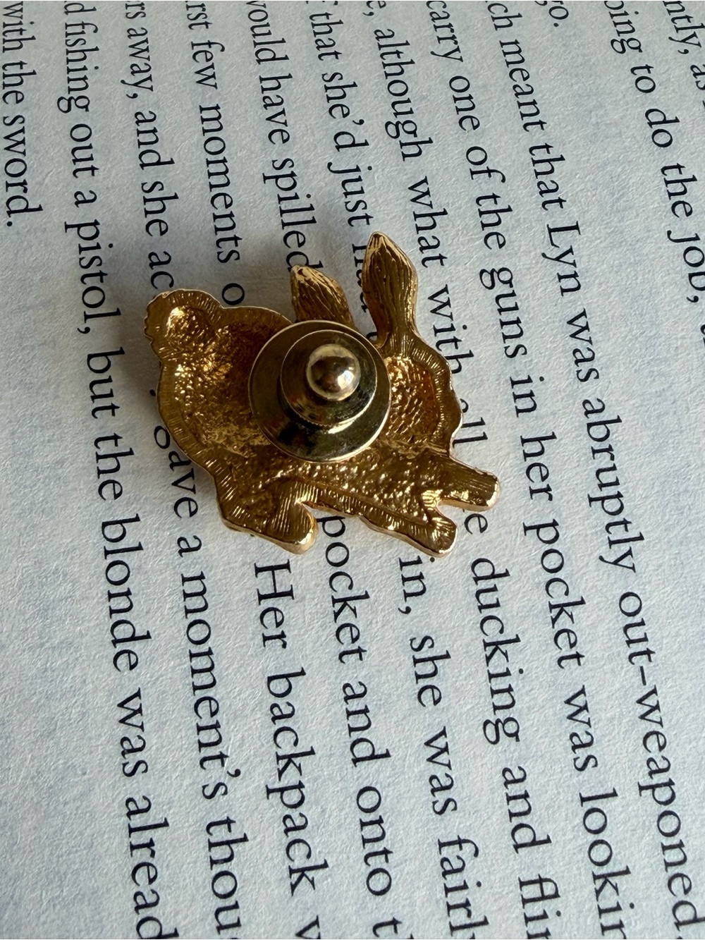 Rabbit Rhinestone Brooch in Gold - Picture 6 of 7